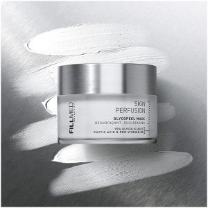 Designed to combat dull complexions, fine lines and blemishes, this revolutionary resurfacing mask restores tone & radiance to reveal younger-looking skin. It combines highly concentrated Glycolic acid (15%), which delivers powerful exfoliation, with Phytic acid (2%) for a flawlessly even complexion. A gentle soothing complex also ensures comfort for sensitive skin.
